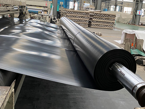 鱼虾养殖铺设防渗土工膜施工技巧备受瞩目 鱼虾养殖铺设防渗土工膜施工技巧备受瞩目
