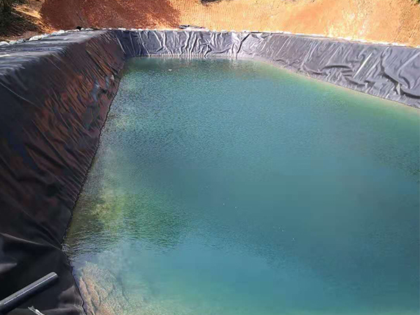 水产养殖防渗膜的摩擦性能主要表现有哪些?