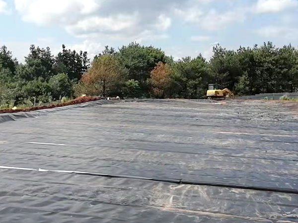 及时修复防渗土工膜,保障工程质量 及时修复防渗土工膜,保障工程质量