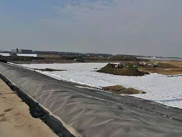 鱼塘虾池建设用养殖防渗膜施工技巧 鱼塘虾池建设用养殖防渗膜施工技巧