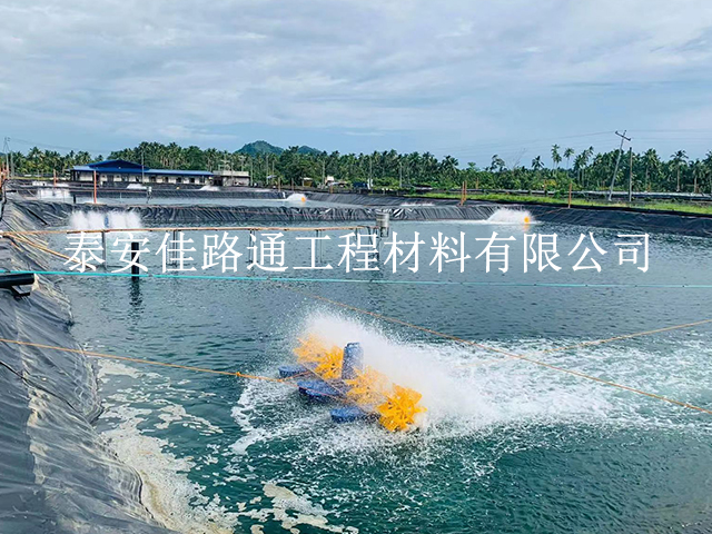 沼气池土工膜的完整铺设施工技巧 沼气池土工膜的完整铺设施工技巧