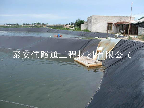 做好垃圾填埋场防渗土工膜施工防护 做好垃圾填埋场防渗土工膜施工防护