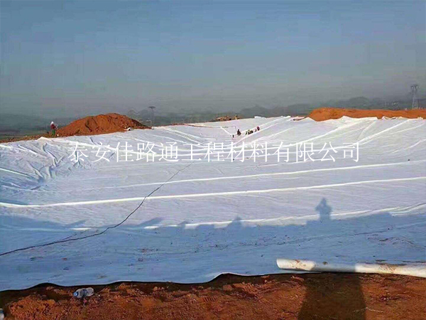 鱼塘虾池的建设为何大多选择养殖防渗膜? 鱼塘虾池的建设为何大多选择养殖防渗膜?