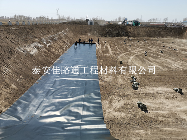 防渗土工膜的施工铺设方式方法概述总结 防渗土工膜的施工铺设方式方法概述总结