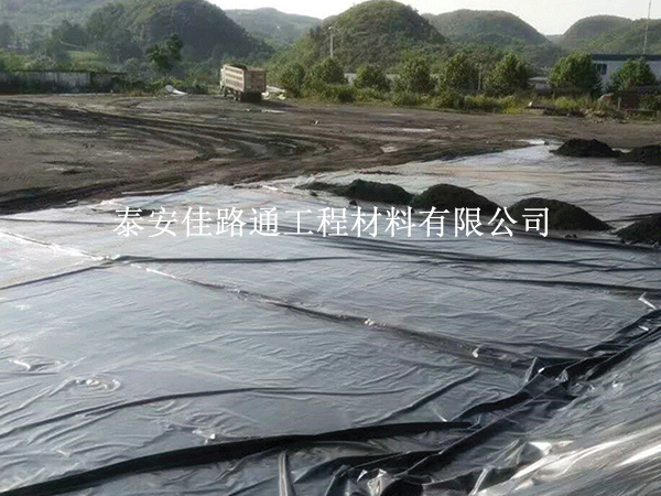 鱼虾养殖防渗膜胶粘方法须格外注意 鱼虾养殖防渗膜胶粘方法须格外注意