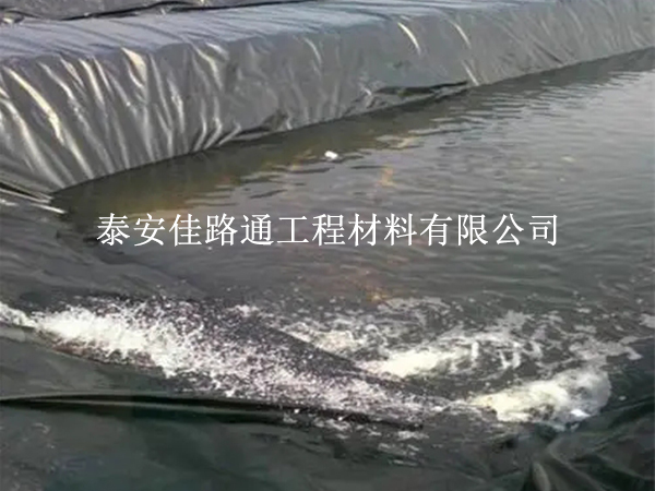 铺设鱼虾养殖防渗膜有5个铺设问题须注意 铺设鱼虾养殖防渗膜有5个铺设问题须注意
