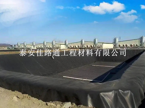 鱼塘防渗膜为您营造稳定的生态化池塘 鱼塘防渗膜为您营造稳定的生态化池塘