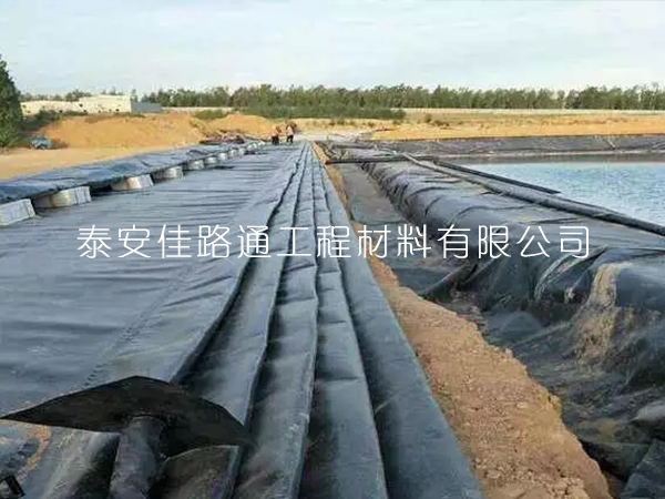 鱼塘防渗土工膜铺装须专注哪些技术要求? 鱼塘防渗土工膜铺装须专注哪些技术要求?