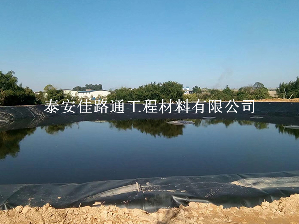 关于垃圾填埋场防渗膜有哪些施工要求？