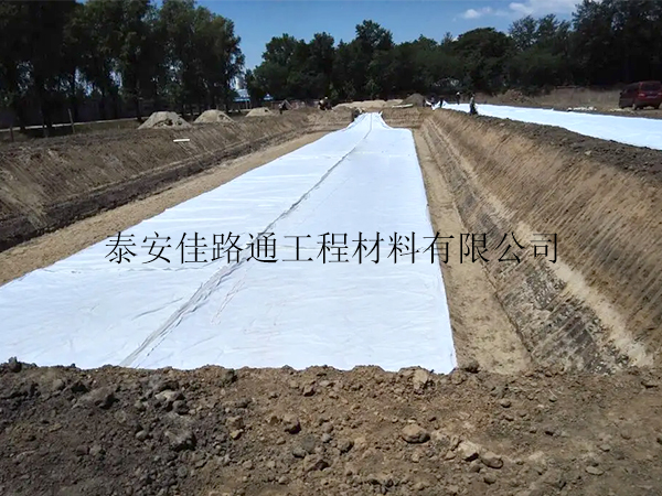 复合土工膜施工工序:简洁高效的新方法 复合土工膜施工工序:简洁高效的新方法
