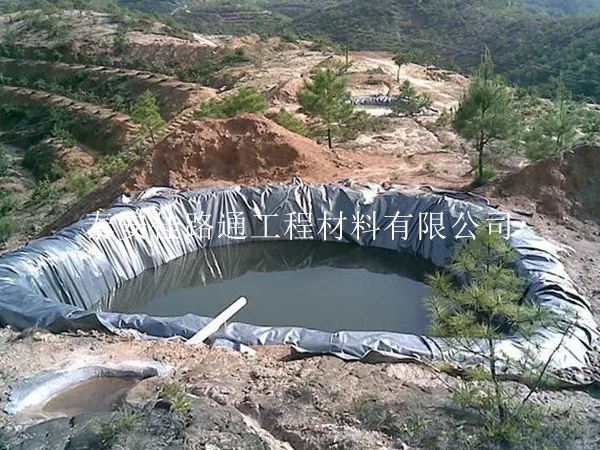 梅雨季节铺设防渗土工膜注意事项 梅雨季节铺设防渗土工膜注意事项