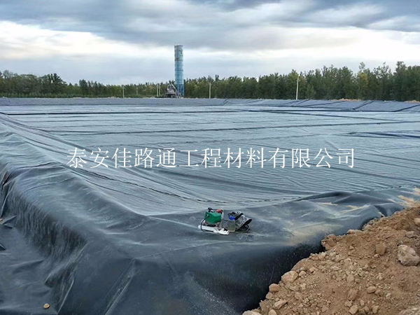 防渗膜厂家:土工材料市场的稳固基石与创新先锋