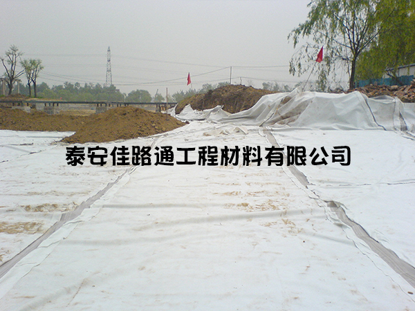 预防复合土工膜老化的创新策略 预防复合土工膜老化的创新策略