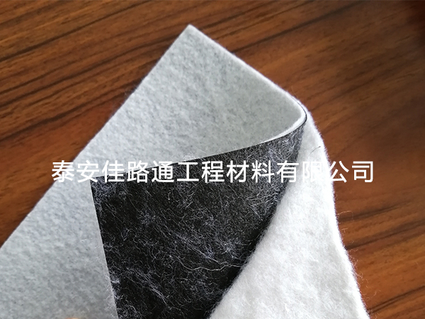 复合土工膜:绿色工程的守护者 复合土工膜:绿色工程的守护者