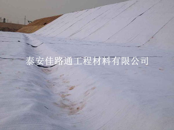 养殖防渗膜破损修复:高效便捷的解决之道 养殖防渗膜破损修复:高效便捷的解决之道