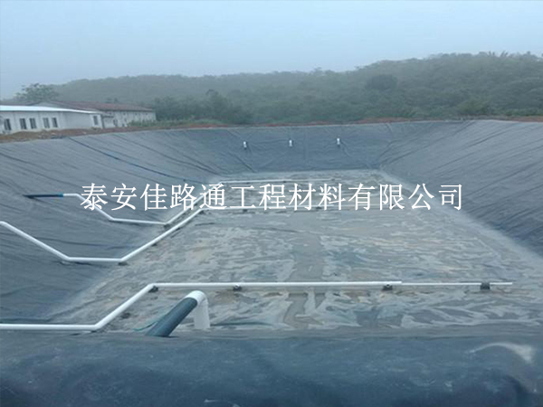 沼气池防渗膜底部铺设注意事项 沼气池防渗膜底部铺设注意事项