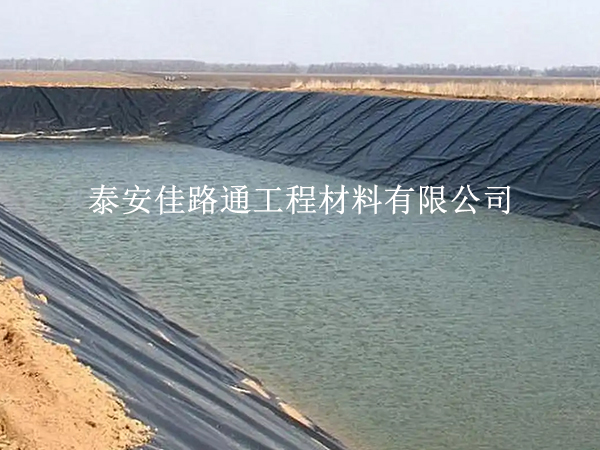 影响水产养殖防渗膜施工效率的关键因素 影响水产养殖防渗膜施工效率的关键因素