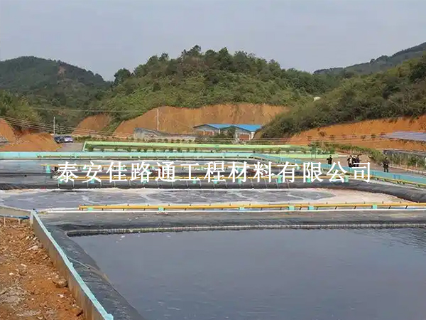 水利水电工程中防渗土工膜铺设的高效技巧 水利水电工程中防渗土工膜铺设的高效技巧