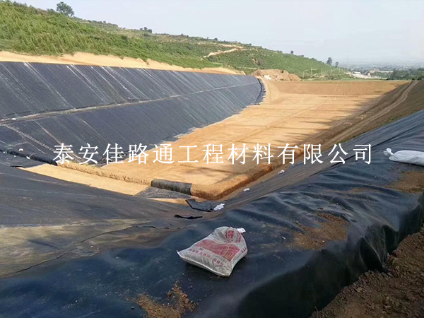 防渗膜坡面施工技巧 防渗膜坡面施工技巧