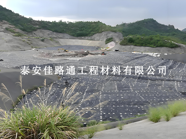 防渗膜铺设挑天气？这些条件必须满足