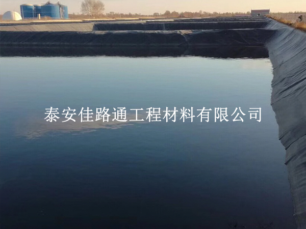 蓄水池防渗膜铺设咋井然有序?这些方法少乱子 蓄水池防渗膜铺设咋井然有序?这些方法少乱子