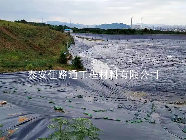 藕池防渗膜要新旧结合?这些方法能防漏 藕池防渗膜要新旧结合?这些方法能防漏