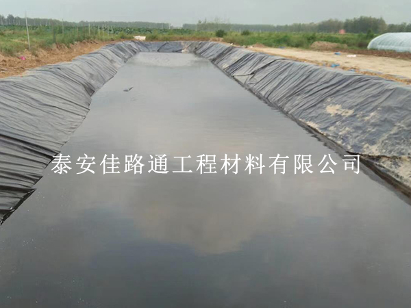 养殖防渗膜铺设总出问题?气候因素要避开 养殖防渗膜铺设总出问题?气候因素要避开