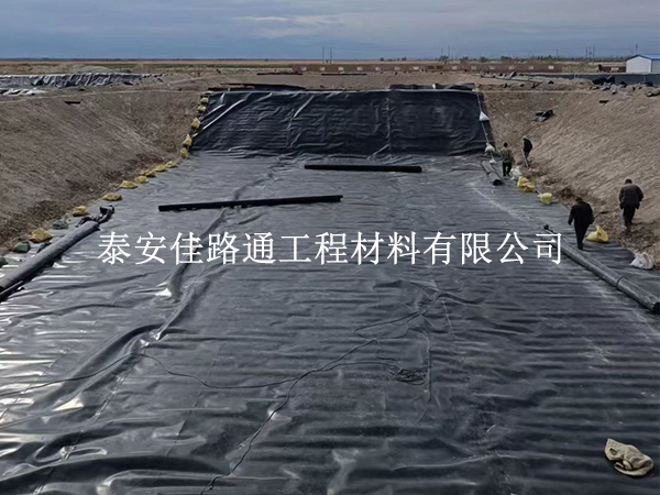 尾矿库防渗膜搭接技巧，筑牢防渗系统关键防线