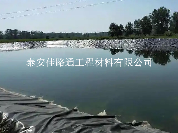 人工湖防渗膜防护指南:科学方法筑牢长效防渗屏障 人工湖防渗膜防护指南:科学方法筑牢长效防渗屏障