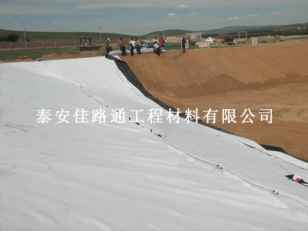 白色长丝土工布质量检测标准:精准核验守住品质底线 白色长丝土工布质量检测标准:精准核验守住品质底线