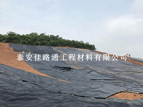 沼气池防渗膜使用禁忌：这些物质严禁接触，避免防渗失效