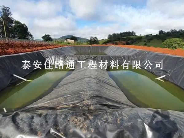 沼气池防渗膜厚度选错等于白干，这几个核心要素必须搞清楚