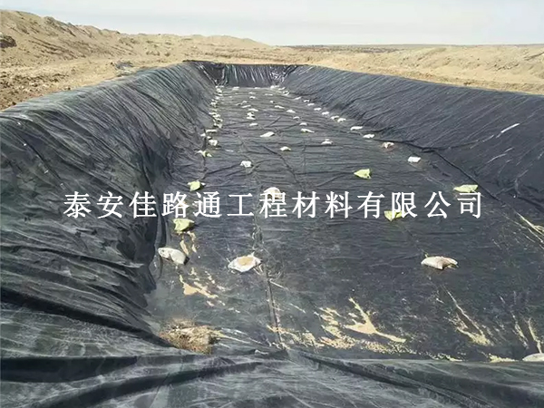 防渗膜焊接一个细节没注意，整片膜可能白铺了
