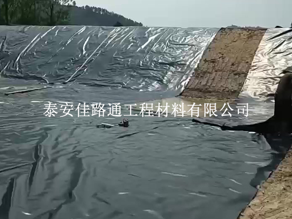 鱼塘防渗膜施工：盯住这几个关键环节，整塘才不白干