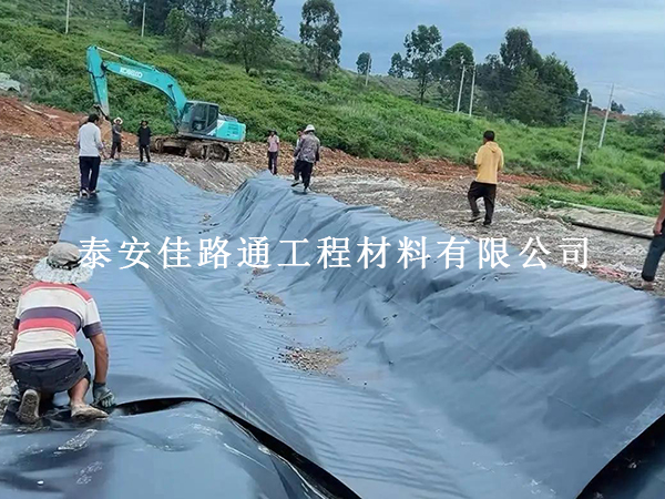 水产养殖防渗膜施工避坑指南：死磕这些核心细节，杜绝漏水隐患