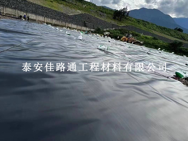 拒绝工程隐患：垃圾填埋场防渗膜采购核心避坑指南
