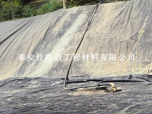 拒绝“隐形漏点”：氧化塘防渗膜渗漏原因深度剖析