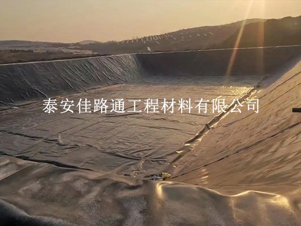 沼气池黑膜能用多久，关键看这几点